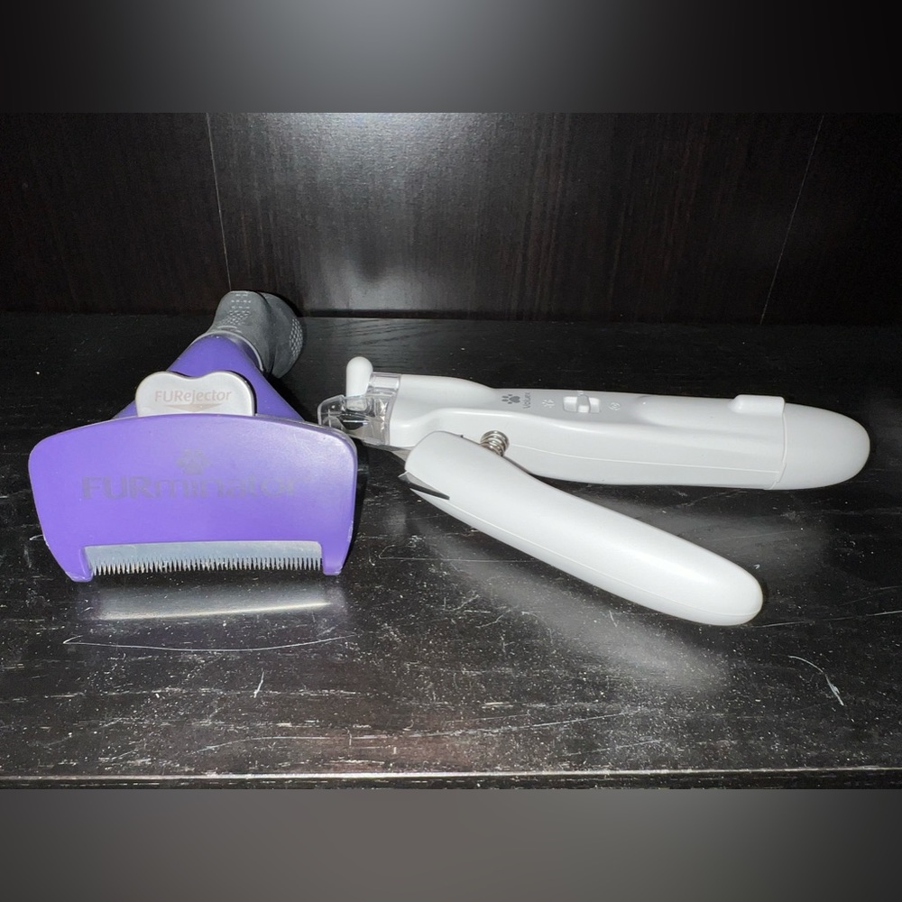 Furminator deshedding short-hair